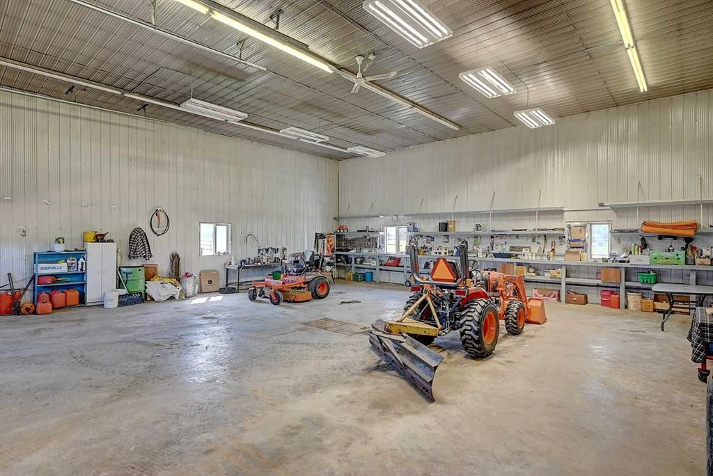743073 Highway 2   - Photo 32