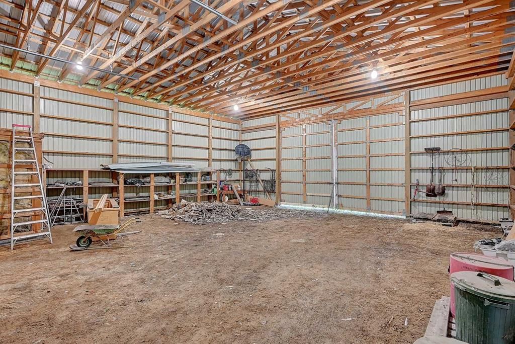 743073 Highway 2   - Photo 33