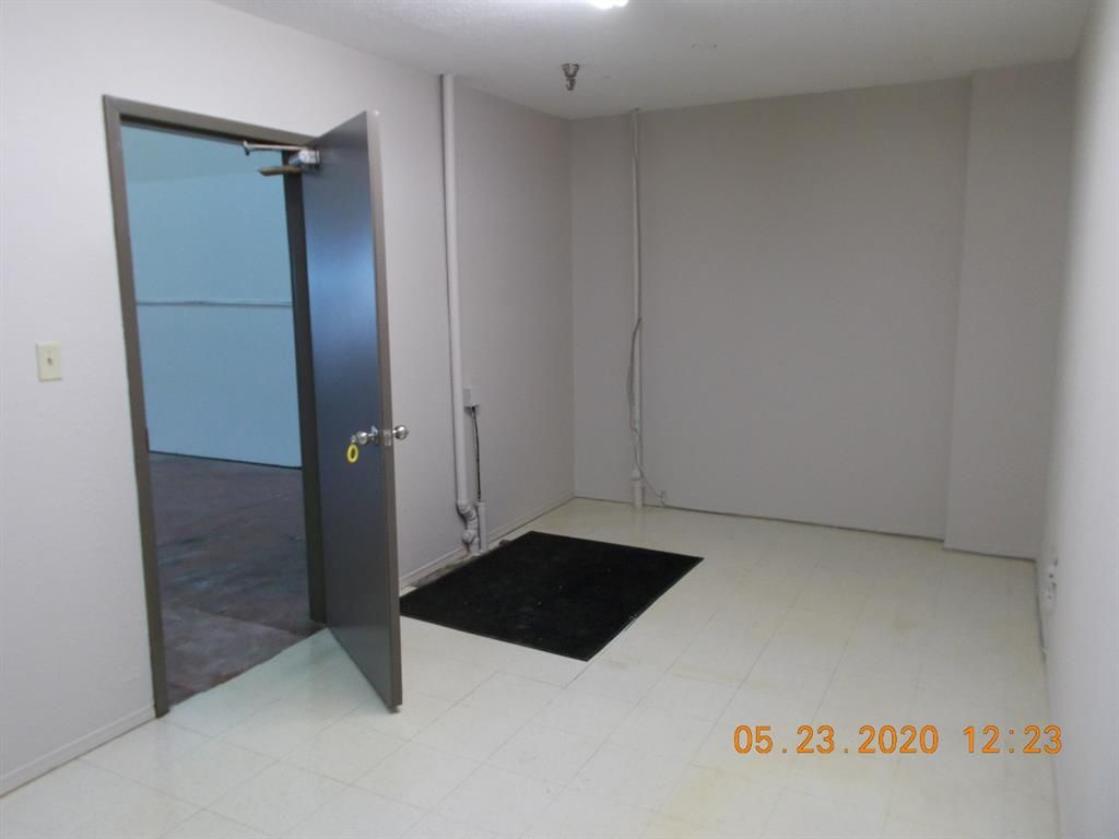 Bay 6, 11456 96 Avenue  - Photo 6
