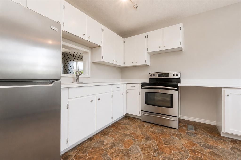 7811 Cedarwood Park  - Photo 5