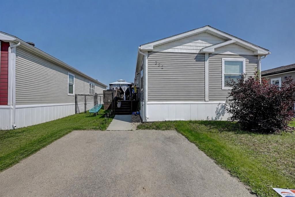 352, 10615 88 Street - Photo 1