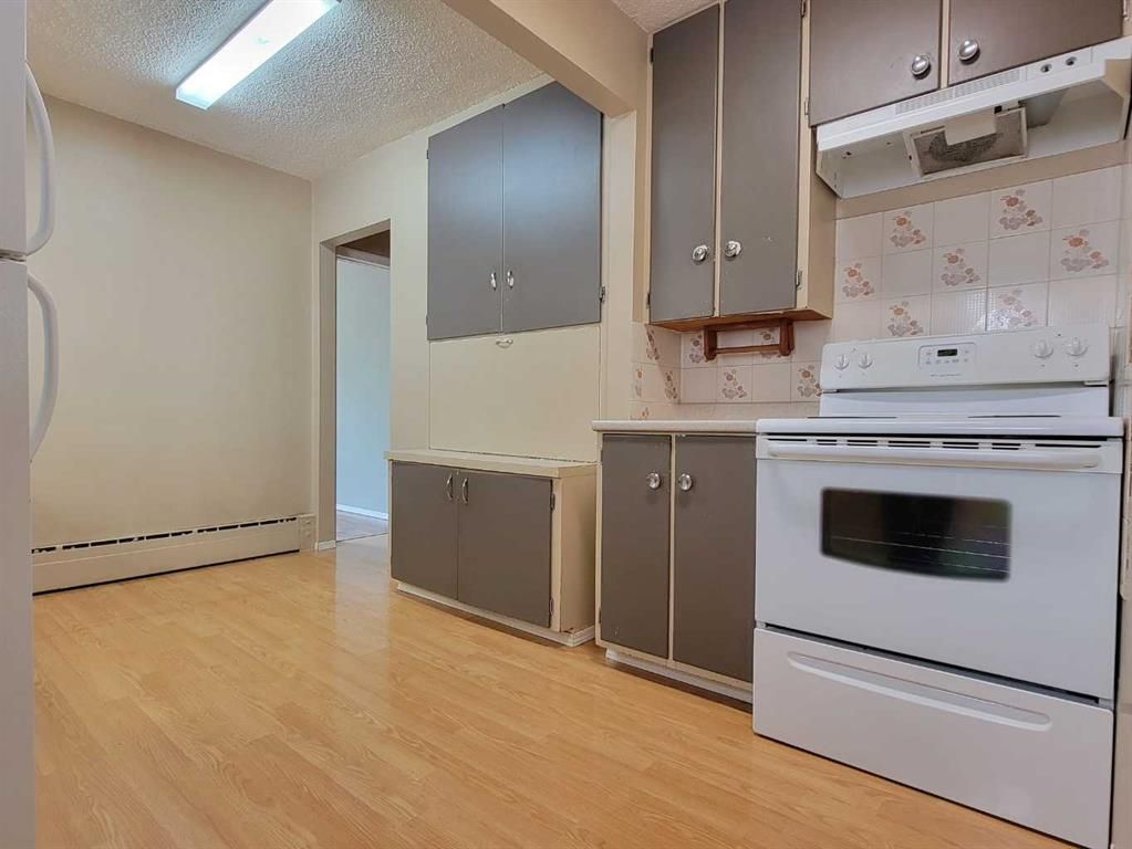 10215 106 Avenue  - Photo 7