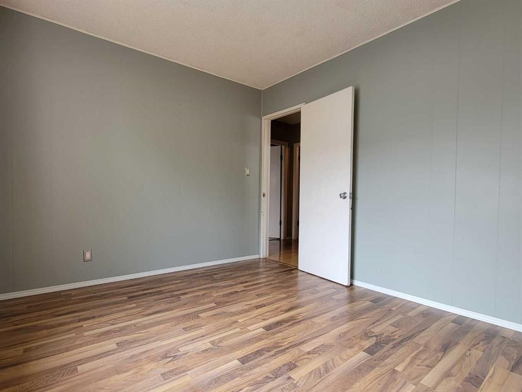 10215 106 Avenue  - Photo 9