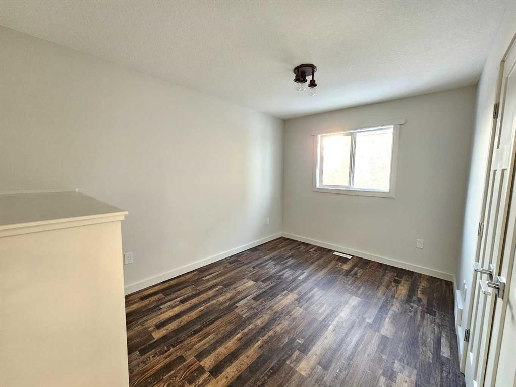 9215 94a Avenue  - Photo 26