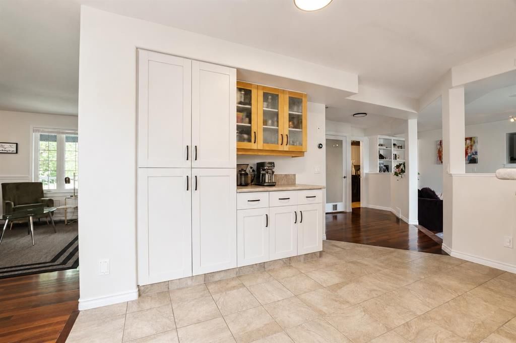 12701 Lakeshore Drive  - Photo 13