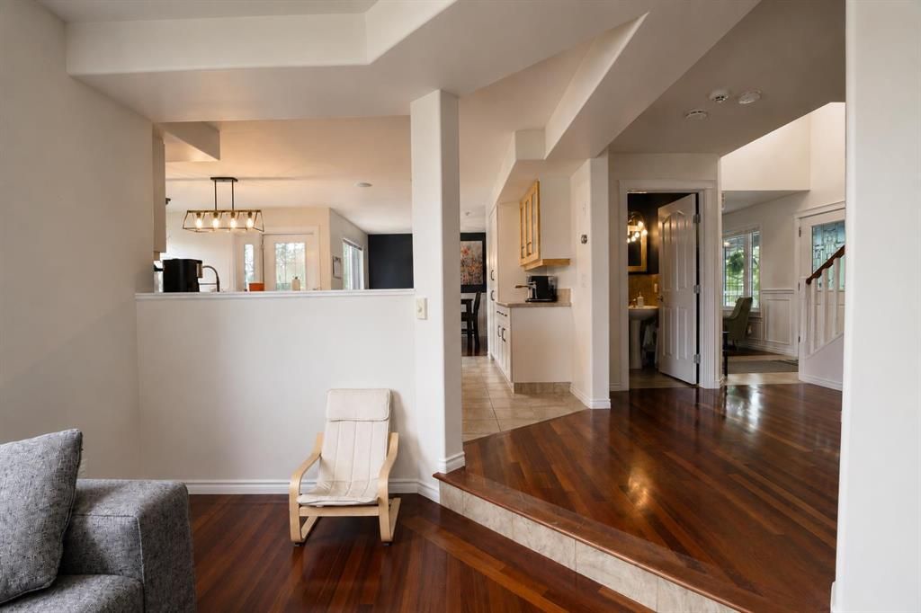 12701 Lakeshore Drive  - Photo 15