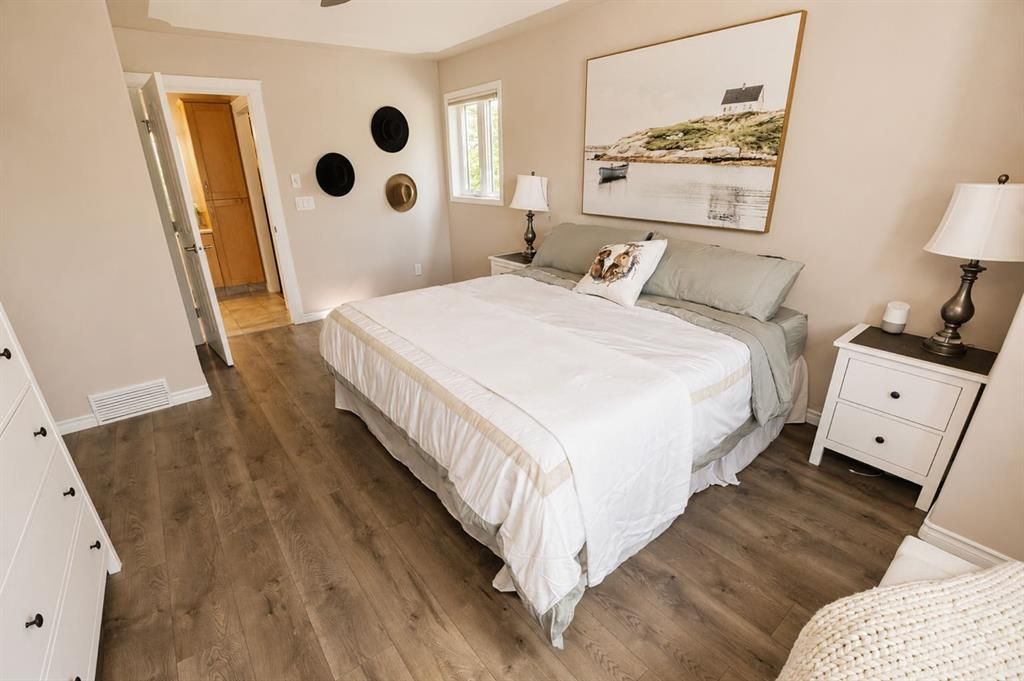 12701 Lakeshore Drive  - Photo 23