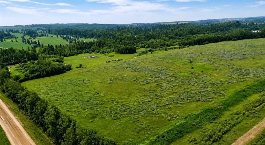 NE-16-74-5-W6 Range Road 53 - Photo 2