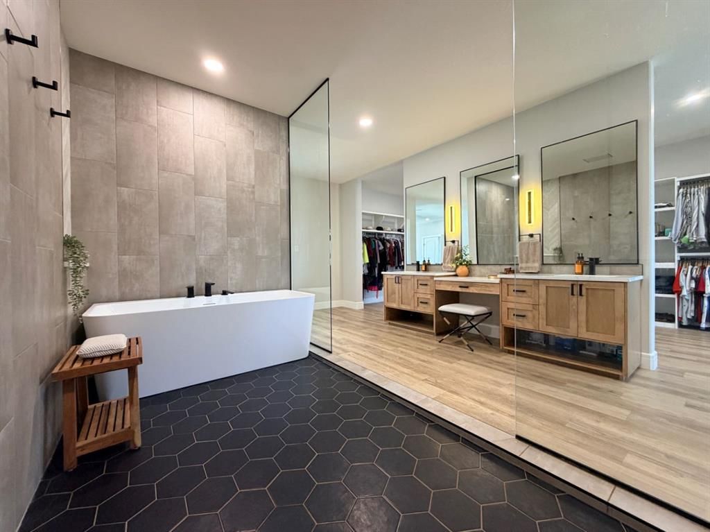 10221 74 Avenue  - Photo 30