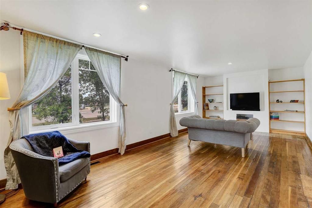 918 5 Avenue  - Photo 14