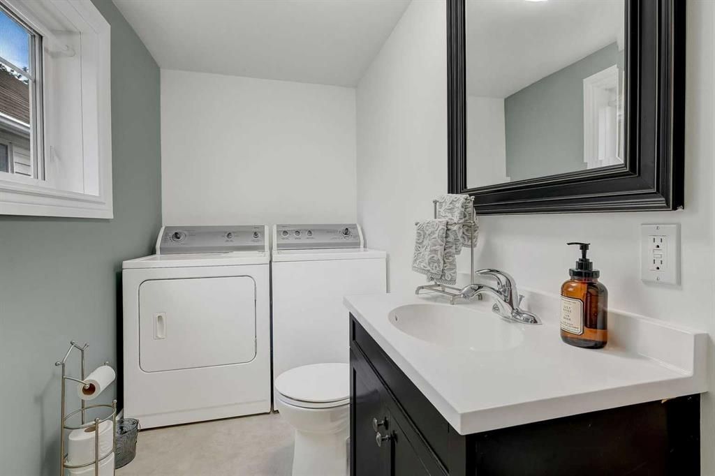 918 5 Avenue  - Photo 18