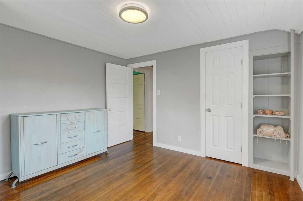 918 5 Avenue  - Photo 25