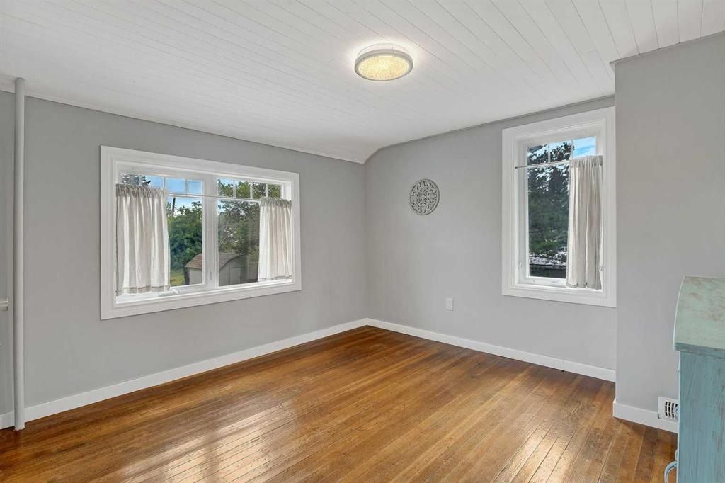 918 5 Avenue  - Photo 26