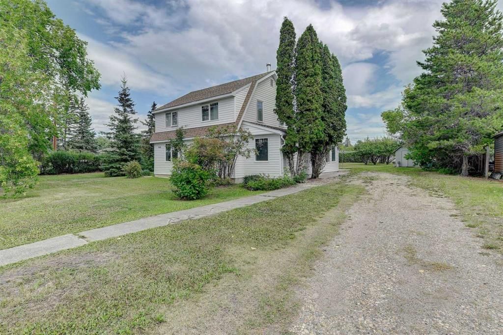 918 5 Avenue  - Photo 3