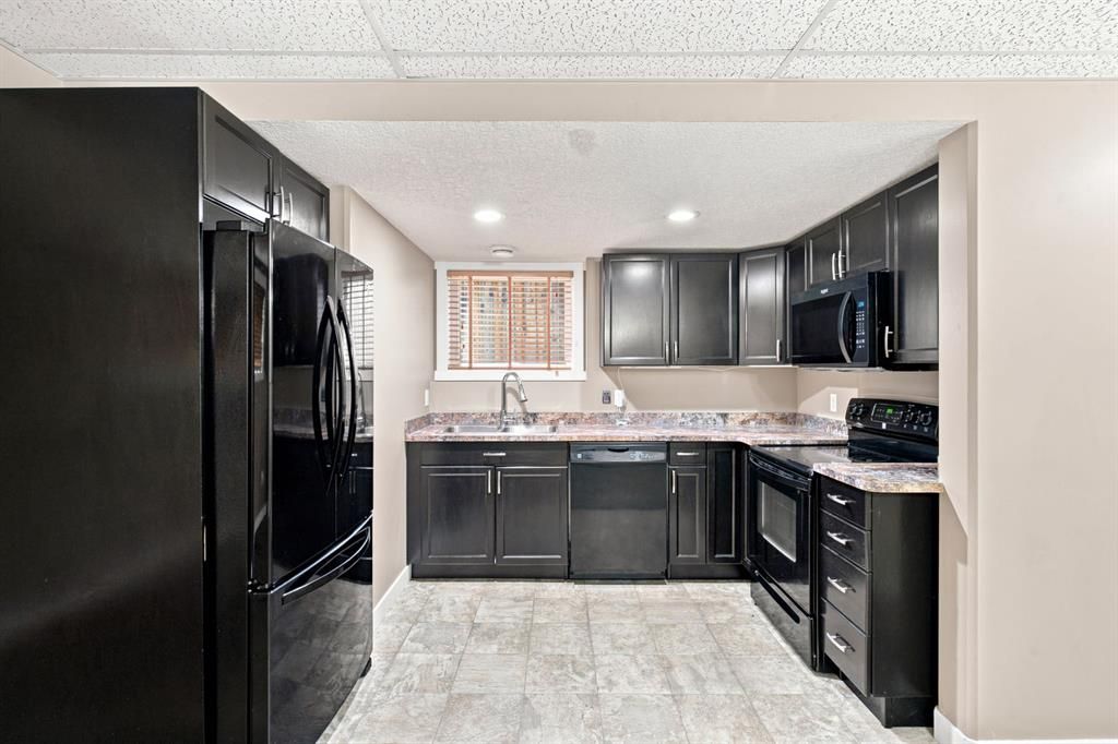 11551 75 Avenue  - Photo 17