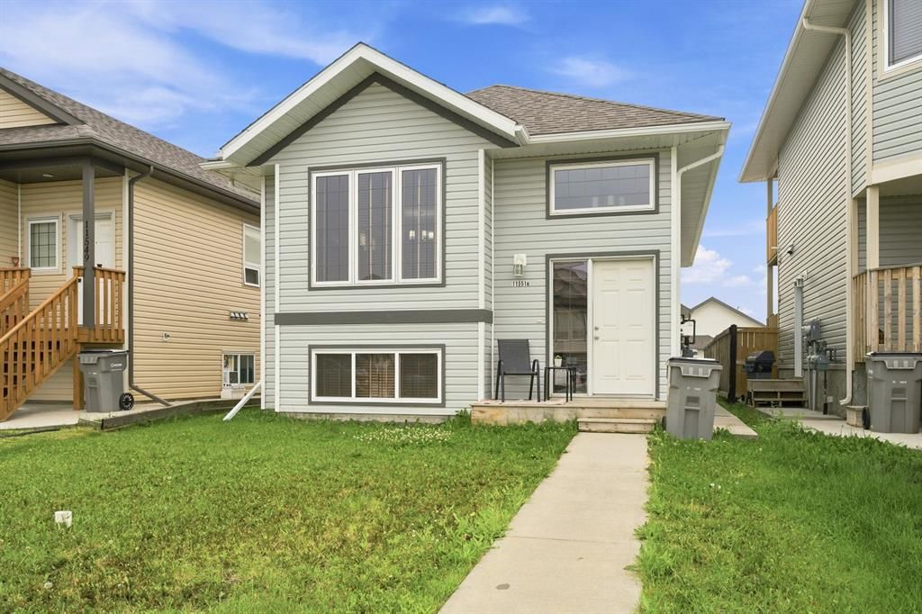11551 75 Avenue - Photo 2