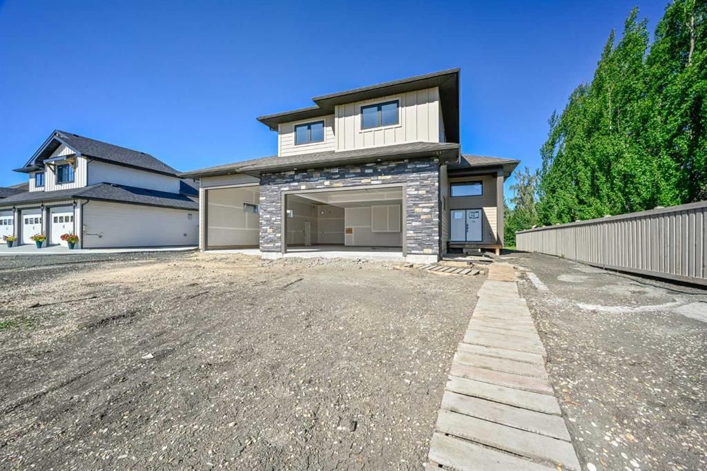 15720 106 Street  - Photo 2