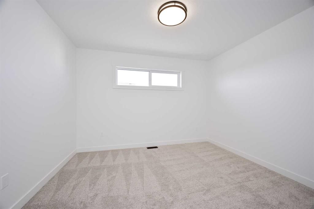 15720 106 Street  - Photo 29
