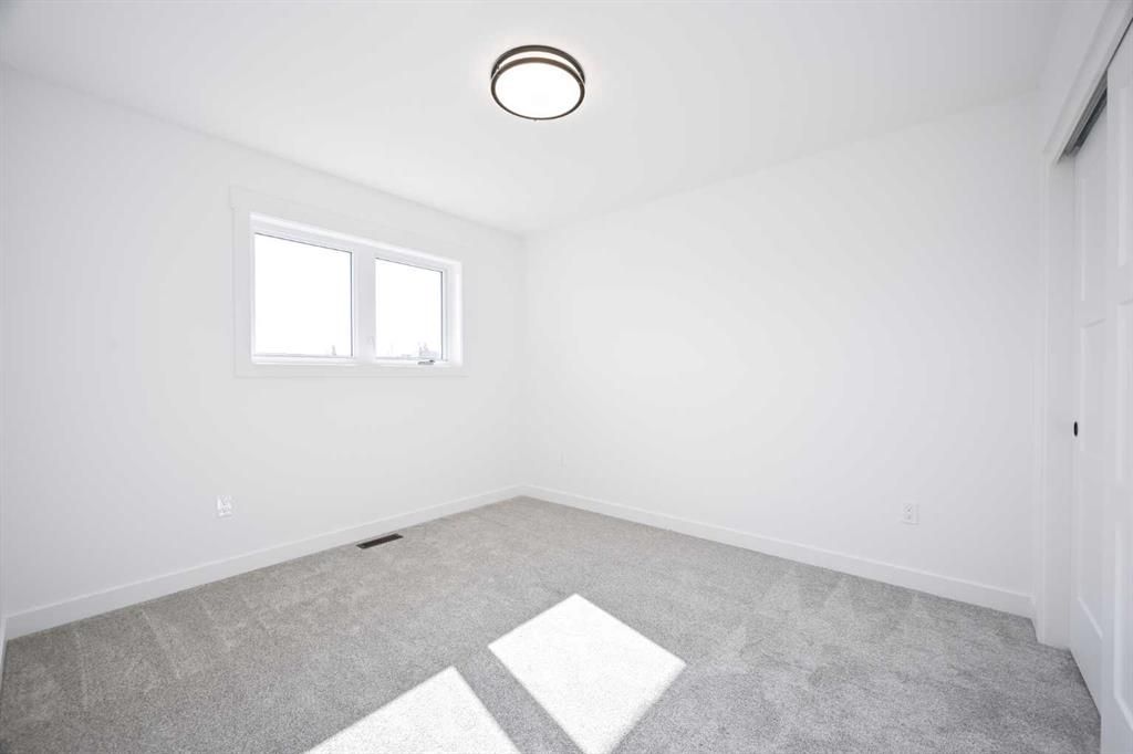 15720 106 Street  - Photo 33