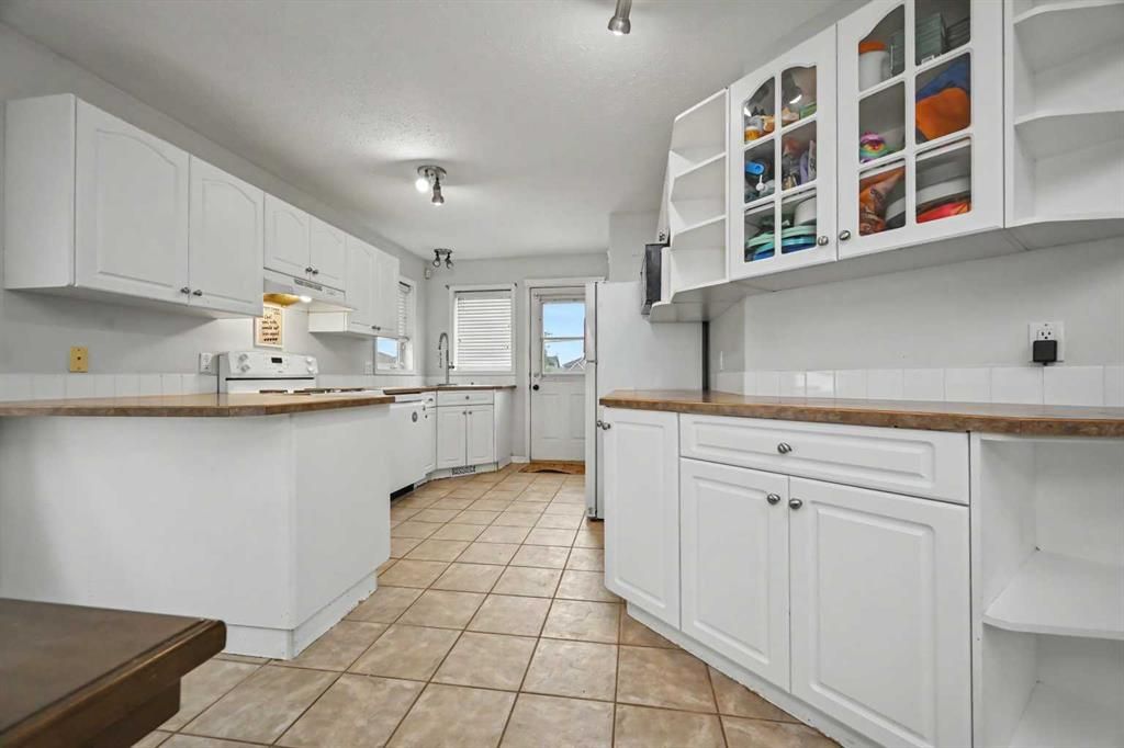 10449 122 Avenue  - Photo 9