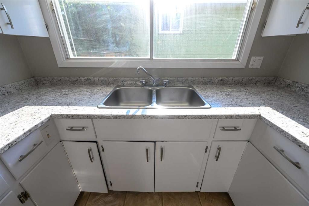 9413 123 Avenue  - Photo 14