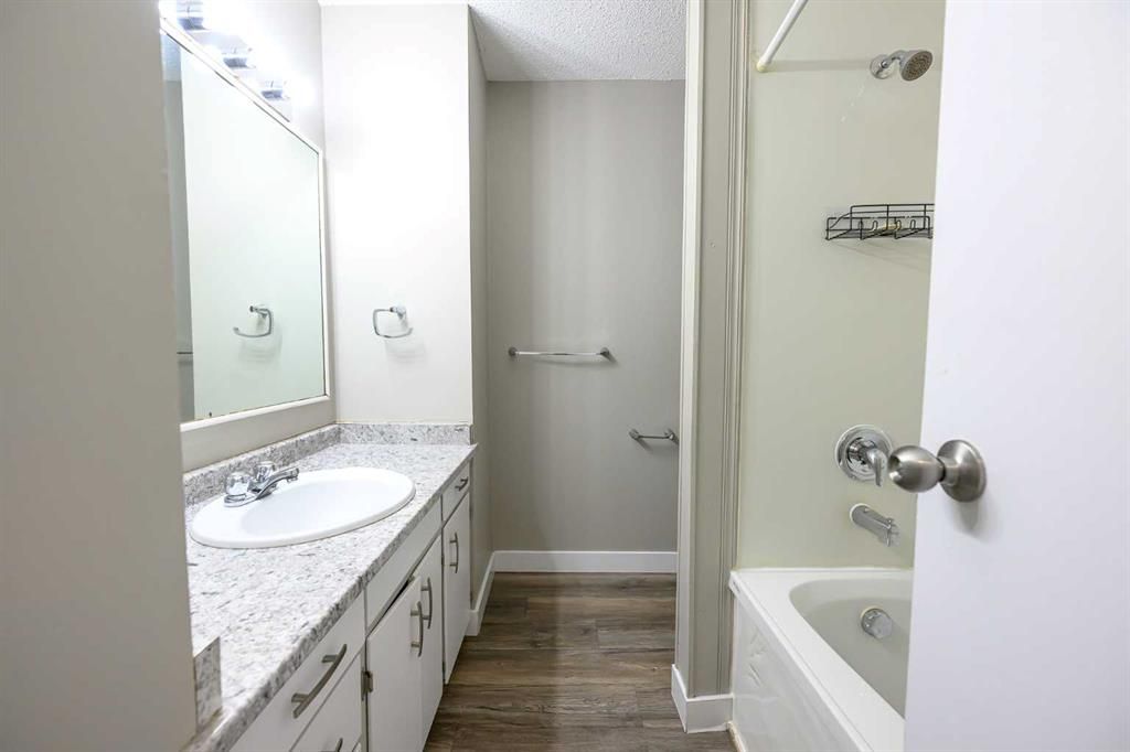 9413 123 Avenue  - Photo 6