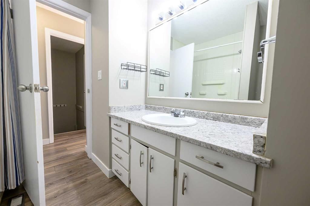 9413 123 Avenue  - Photo 9