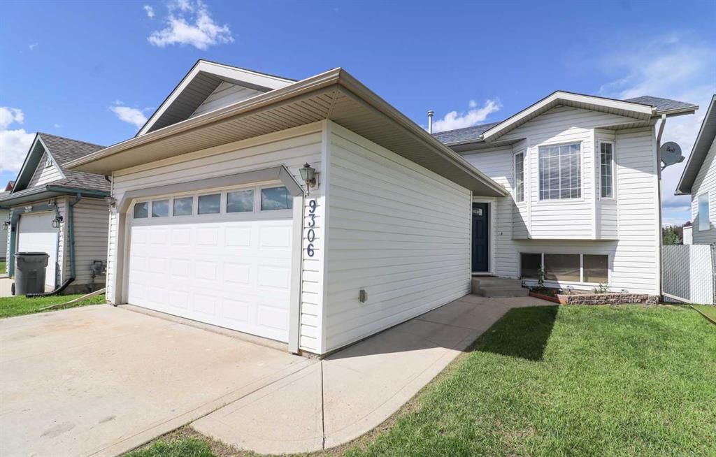 9306 113A Avenue - Photo 1