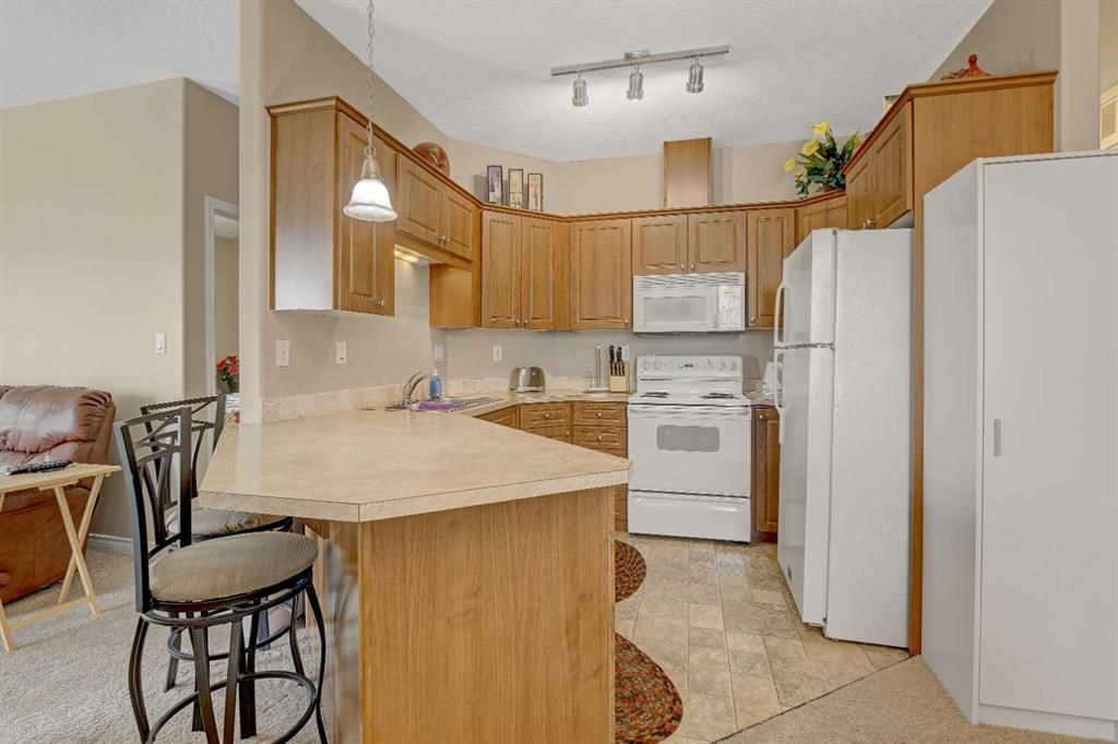 202, 9221 Lakeland Drive  - Photo 5