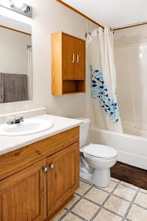 220 Silverpointe Drive  - Photo 10