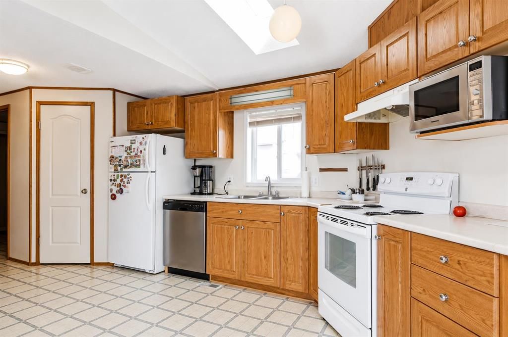 220 Silverpointe Drive - Photo 4