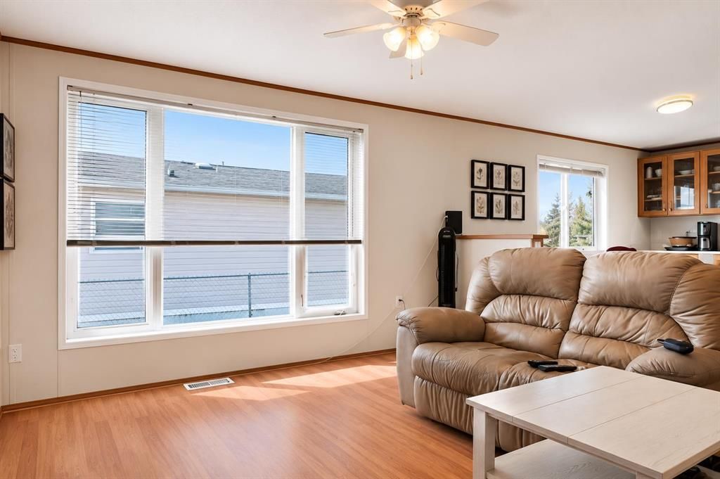 220 Silverpointe Drive  - Photo 5