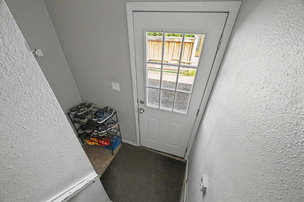 7208 99A Street  - Photo 3