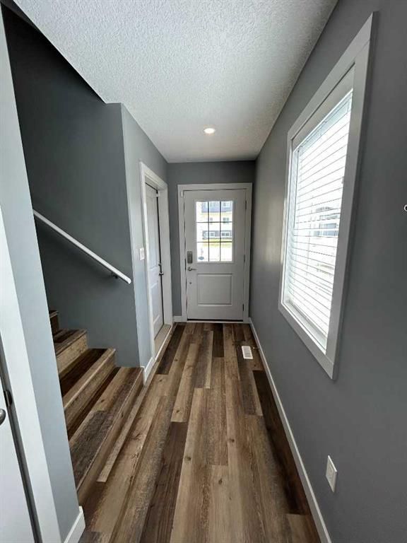 10630 114C Street - Photo 2