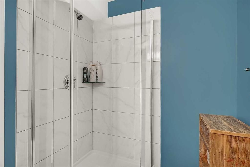 7102 90 Street  - Photo 24
