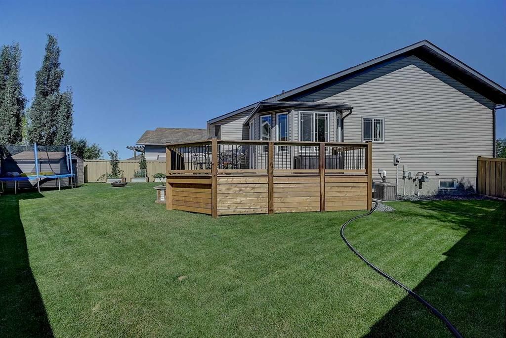 7102 90 Street  - Photo 29