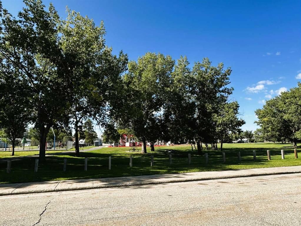 9541 88 Avenue  - Photo 17