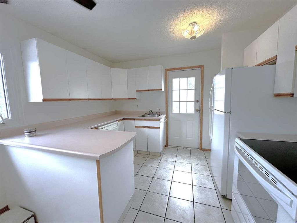 9541 88 Avenue  - Photo 35
