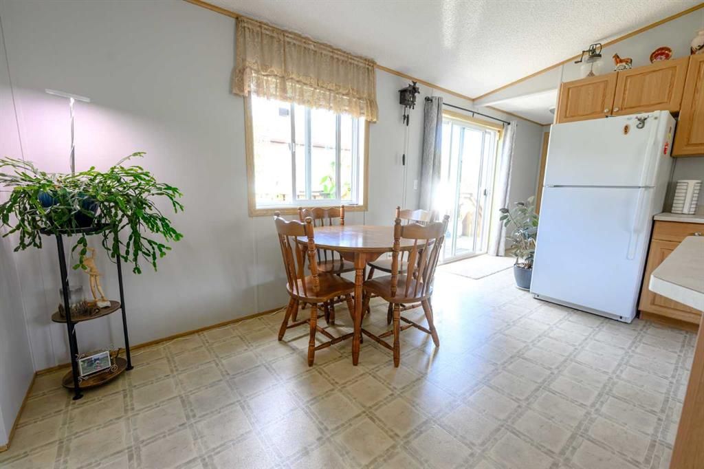 8505 90A Street  - Photo 15