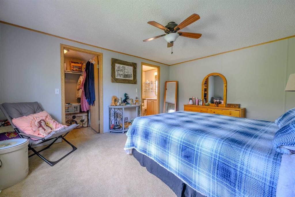 8505 90A Street  - Photo 18