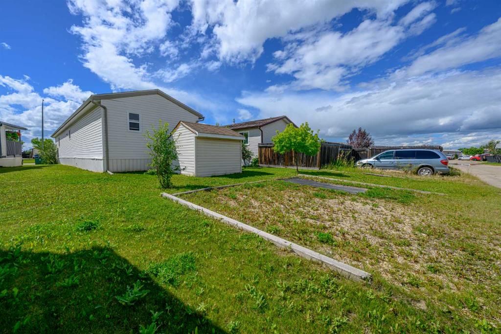8505 90A Street  - Photo 35