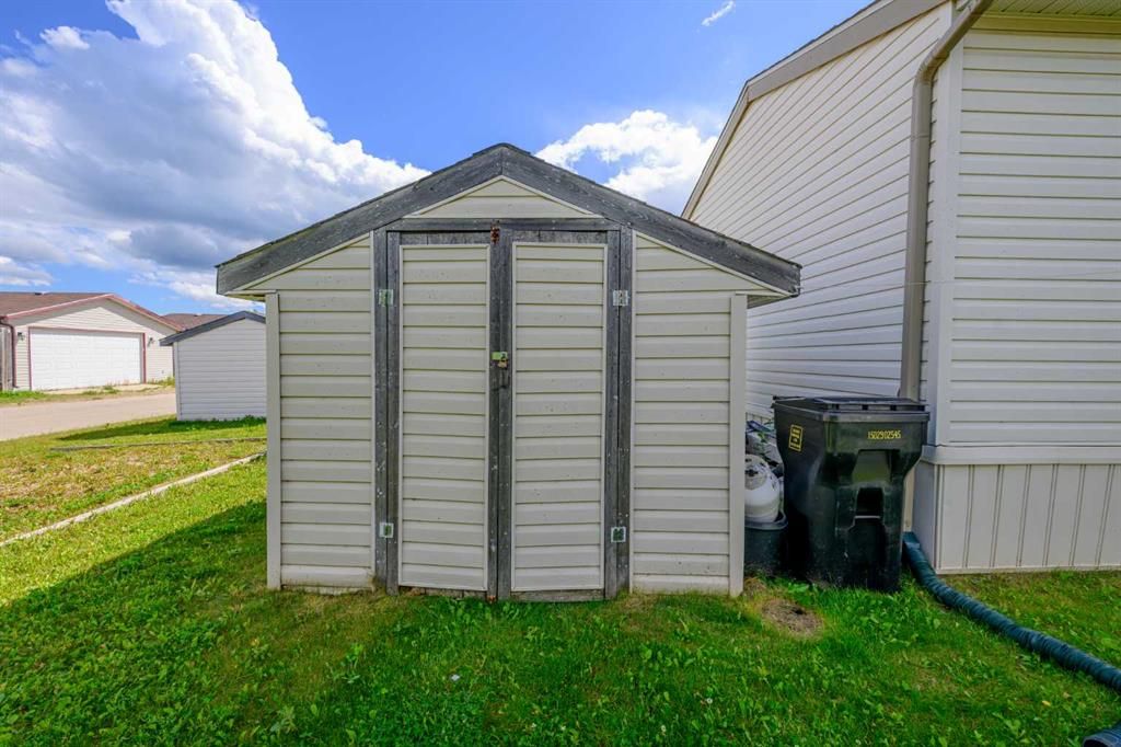 8505 90A Street  - Photo 36