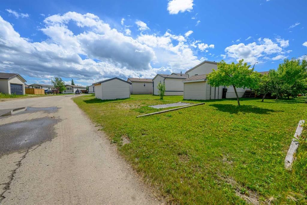 8505 90A Street  - Photo 39