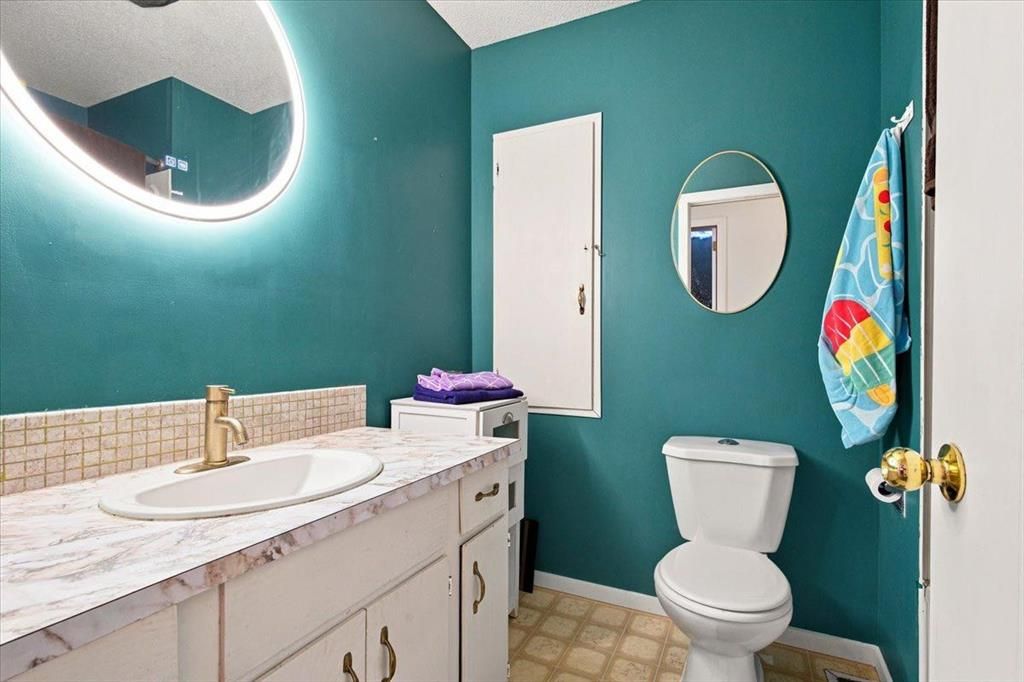 1121 5 Avenue  - Photo 16