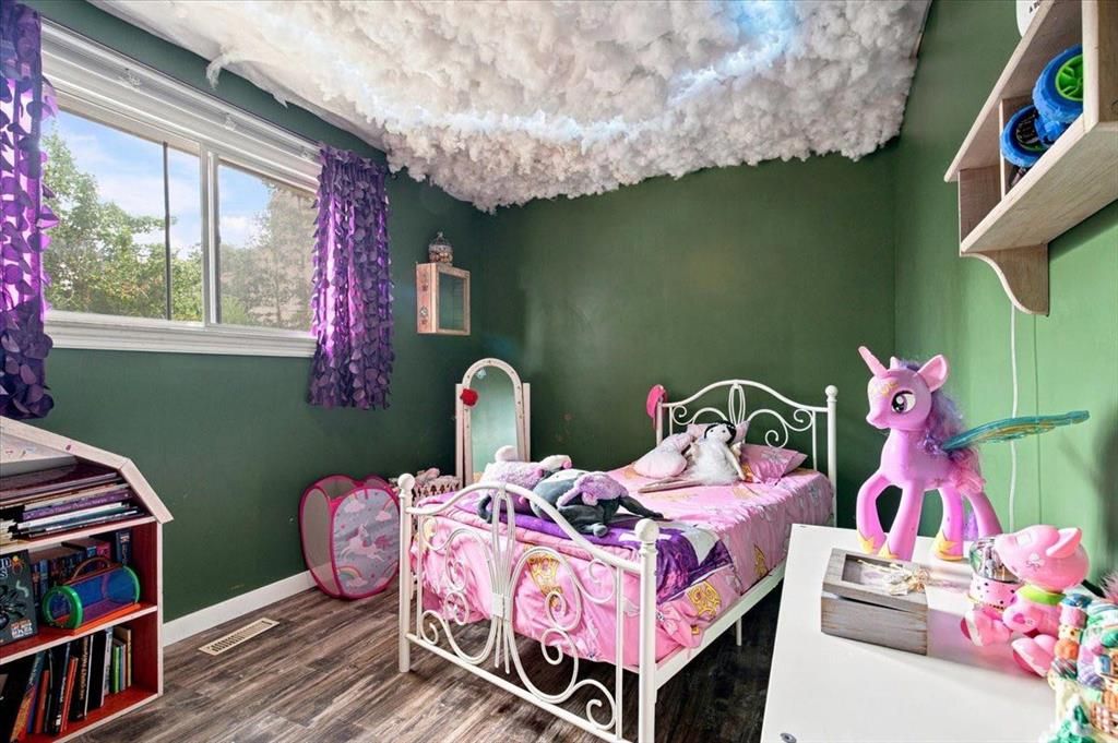 1121 5 Avenue  - Photo 17