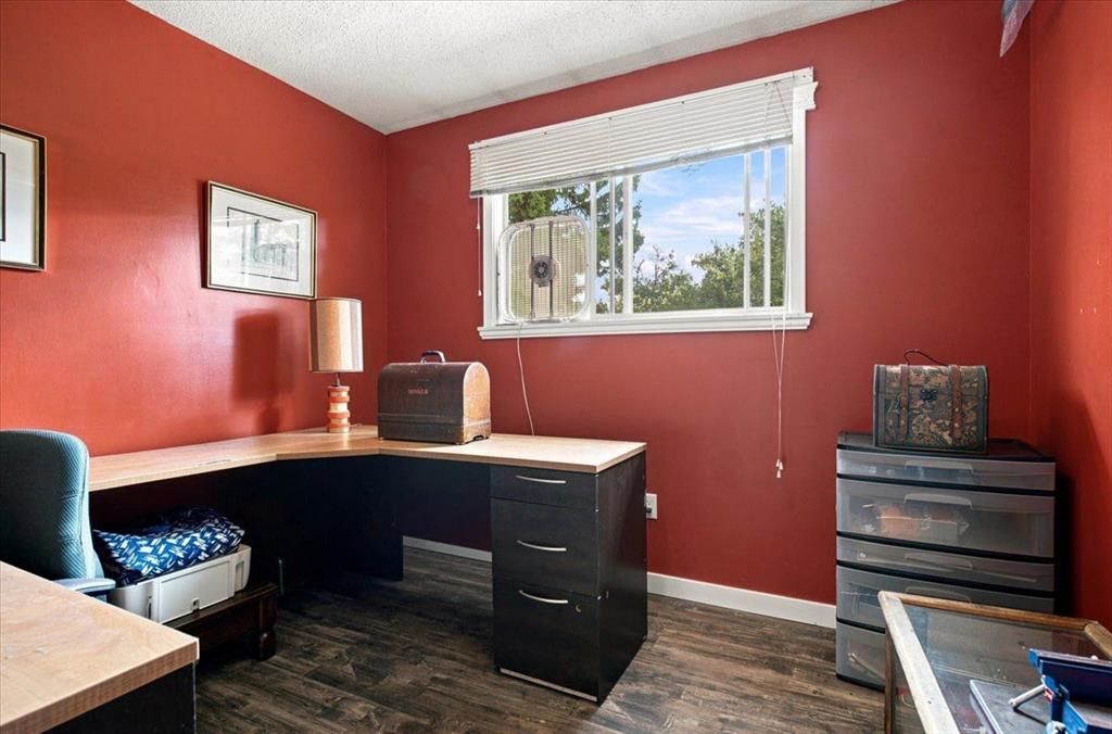 1121 5 Avenue  - Photo 18