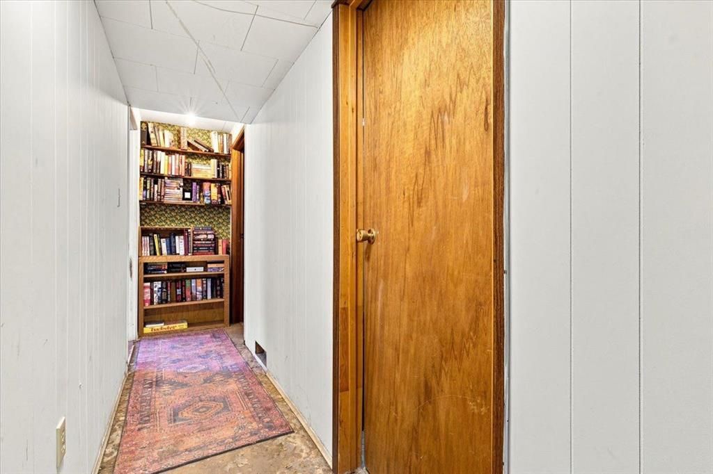 1121 5 Avenue  - Photo 20