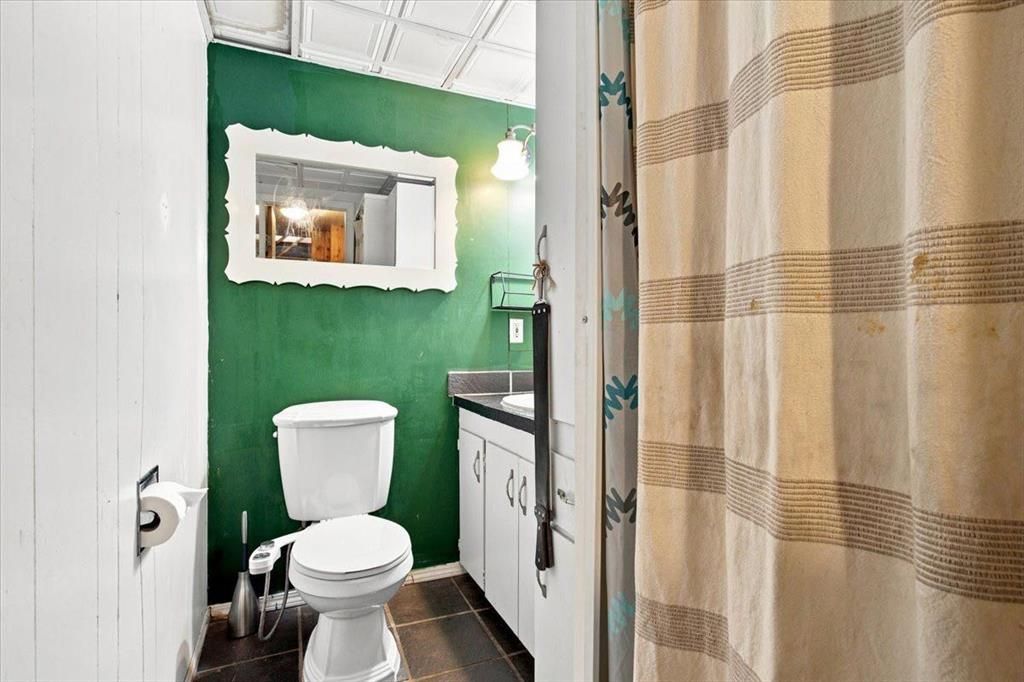 1121 5 Avenue  - Photo 23