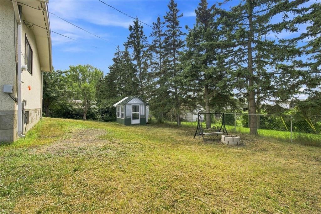 1121 5 Avenue  - Photo 25