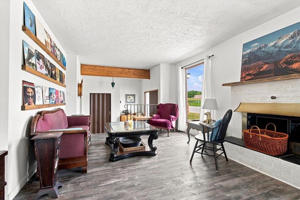 1121 5 Avenue  - Photo 8